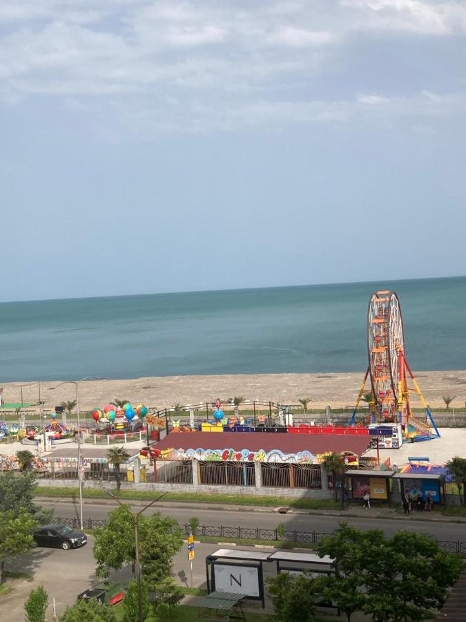 Apartment Near The Sea Batumi Exterior photo